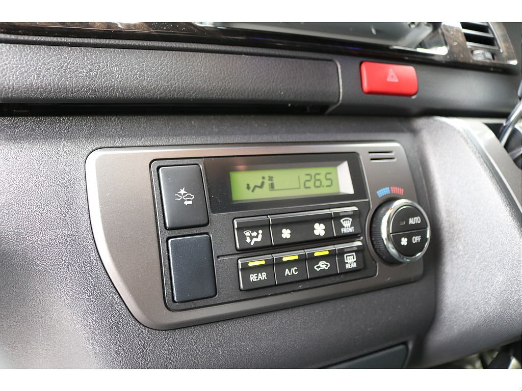 【R2年式/４ナンバー/ディーゼル4WD】★大画面ナビ★寒冷地仕様★ベッドキット★他＊＊全国ご納車OK＊＊