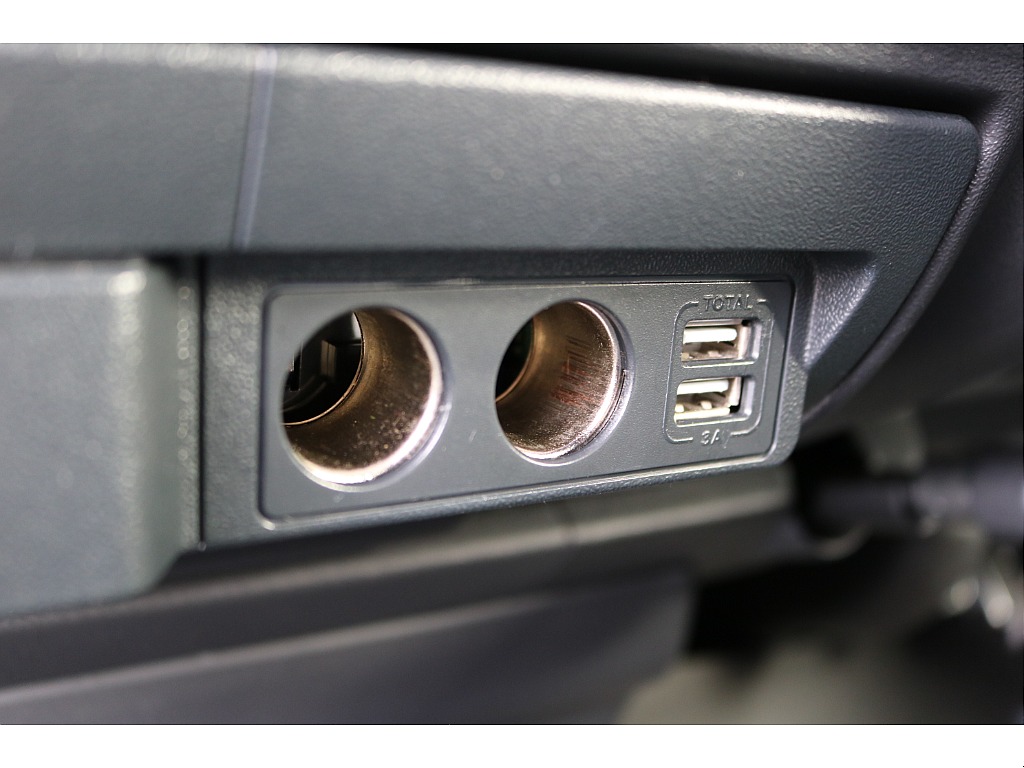 【R2年式/４ナンバー/ディーゼル4WD】★大画面ナビ★寒冷地仕様★ベッドキット★他＊＊全国ご納車OK＊＊