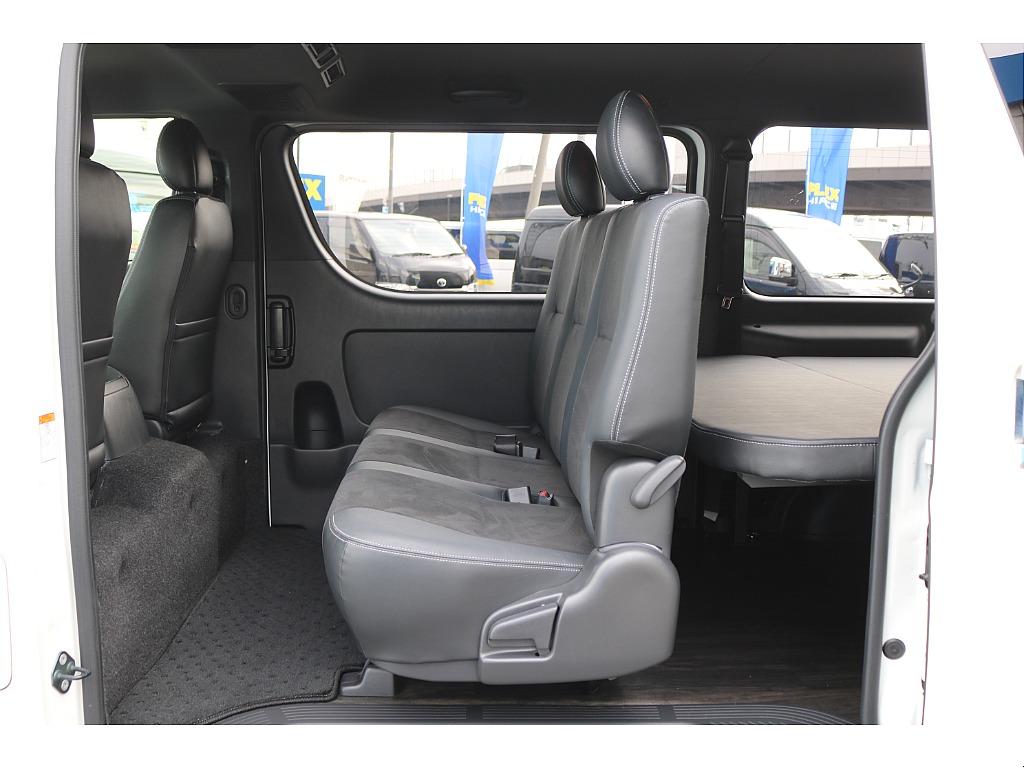 【R2年式/４ナンバー/ディーゼル4WD】★大画面ナビ★寒冷地仕様★ベッドキット★他＊＊全国ご納車OK＊＊