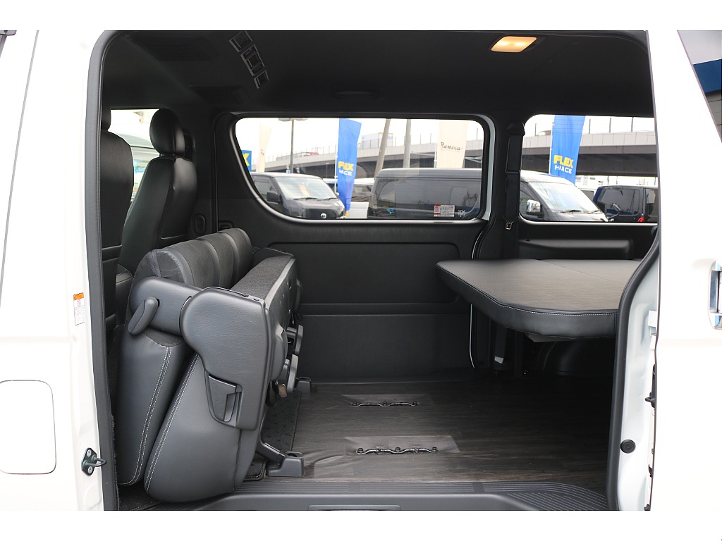 【R2年式/４ナンバー/ディーゼル4WD】★大画面ナビ★寒冷地仕様★ベッドキット★他＊＊全国ご納車OK＊＊