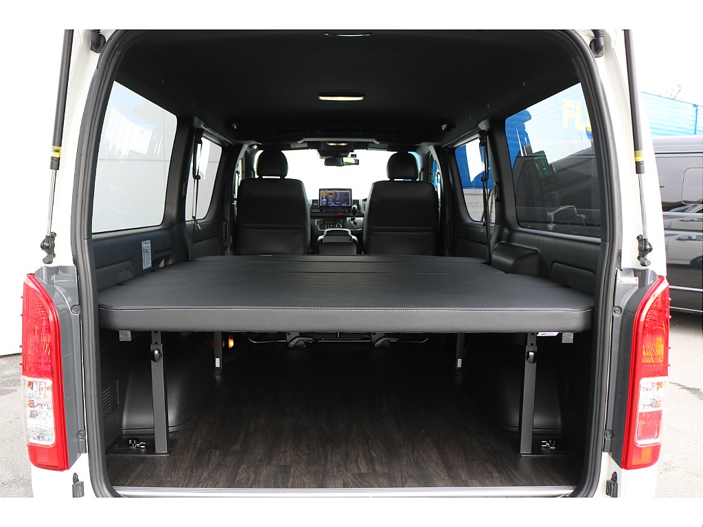 【R2年式/４ナンバー/ディーゼル4WD】★大画面ナビ★寒冷地仕様★ベッドキット★他＊＊全国ご納車OK＊＊