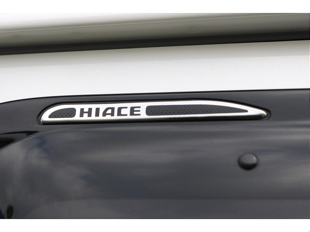 【R2年式/４ナンバー/ディーゼル4WD】★大画面ナビ★寒冷地仕様★ベッドキット★他＊＊全国ご納車OK＊＊