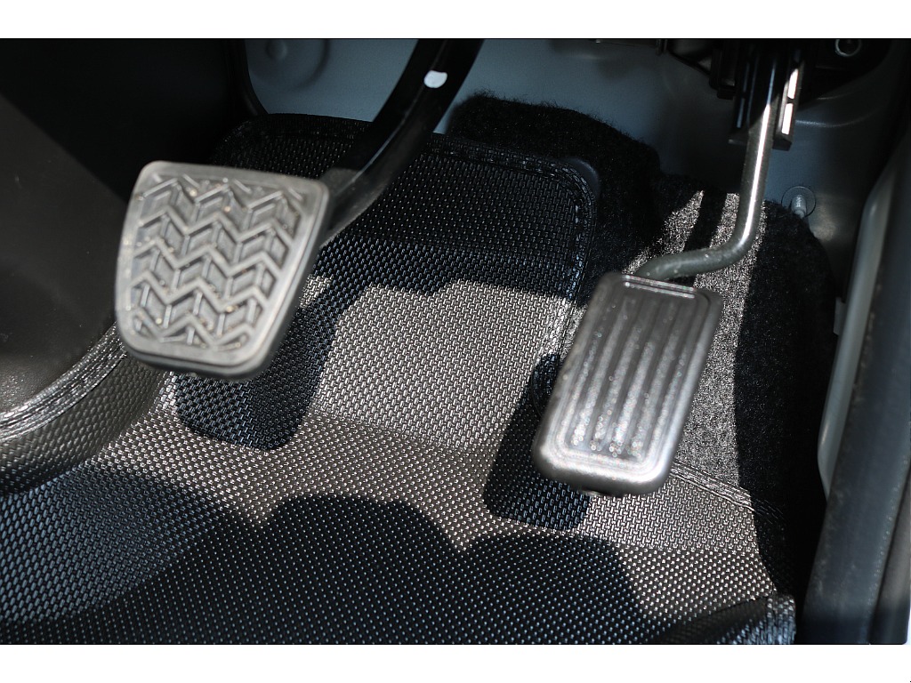 トヨタ ハイエースバン(21枚目)