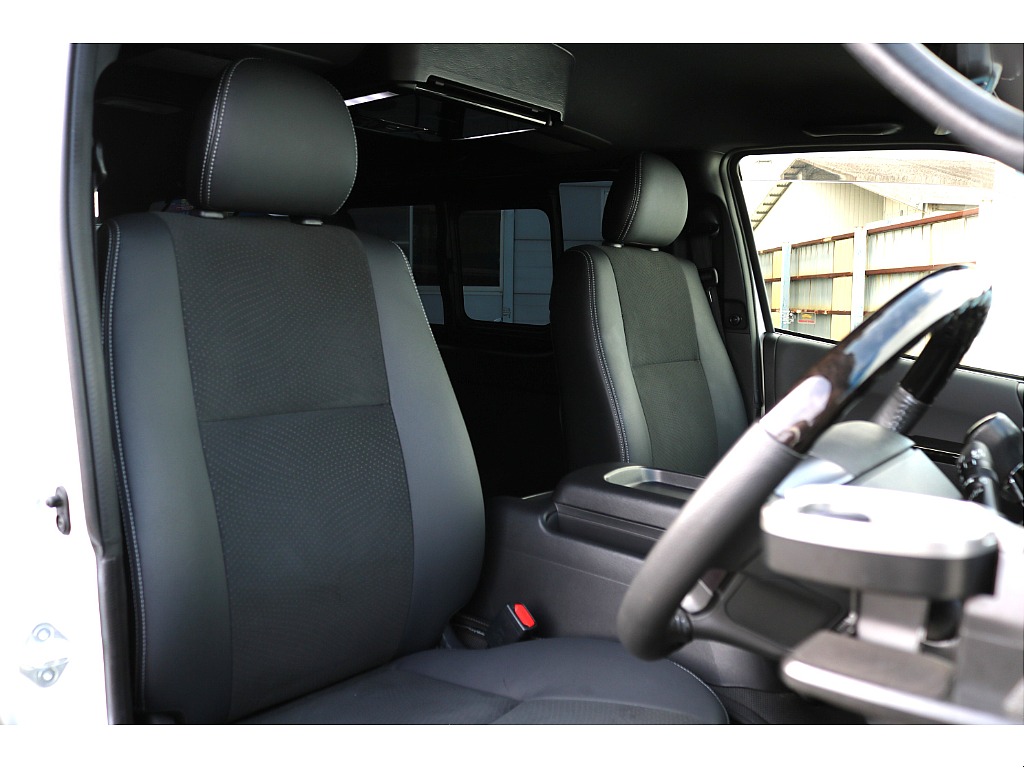 トヨタ ハイエースバン(33枚目)