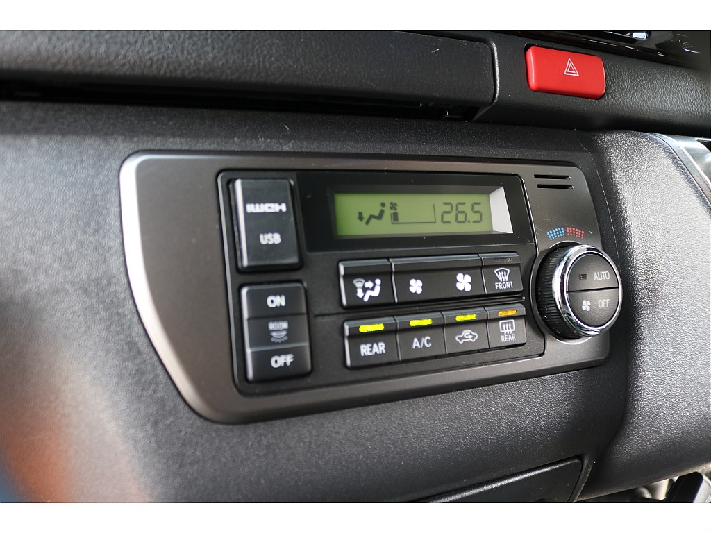 トヨタ ハイエースバン(35枚目)