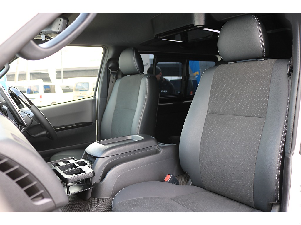 トヨタ ハイエースバン(40枚目)