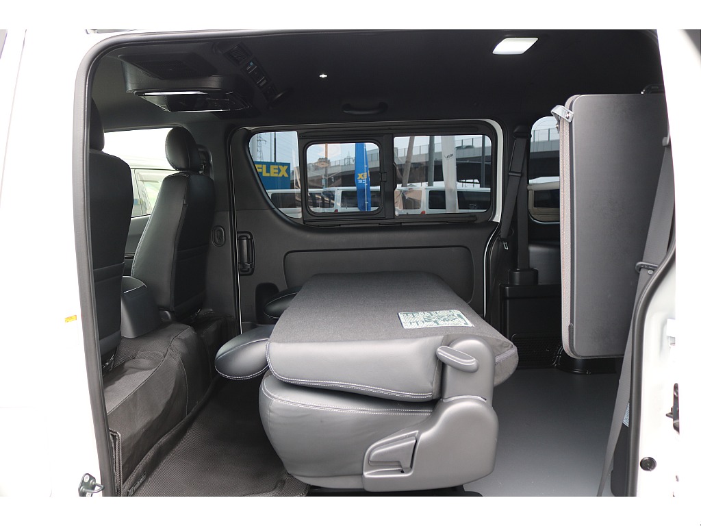 トヨタ ハイエースバン(50枚目)