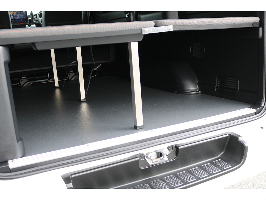 トヨタ ハイエースバン(53枚目)