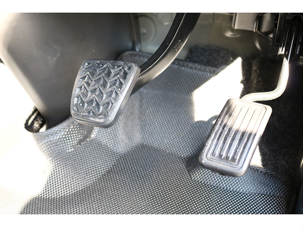 【R5年式/4ナンバー/ガソリン2WD】ローダウン★新品タイヤホイール★ベッドキット★他＊＊全国ご納車可能～＊＊