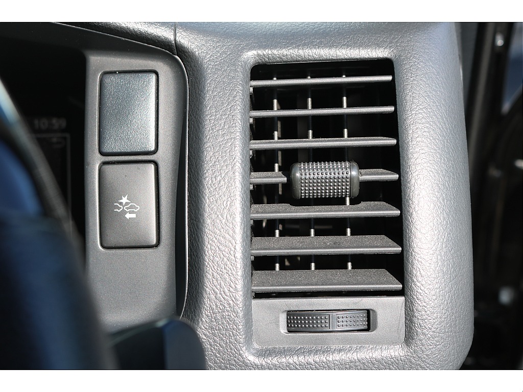 トヨタ ハイエースバン(23枚目)