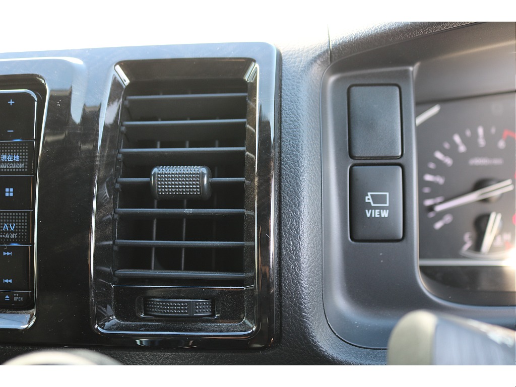 トヨタ ハイエースバン(24枚目)