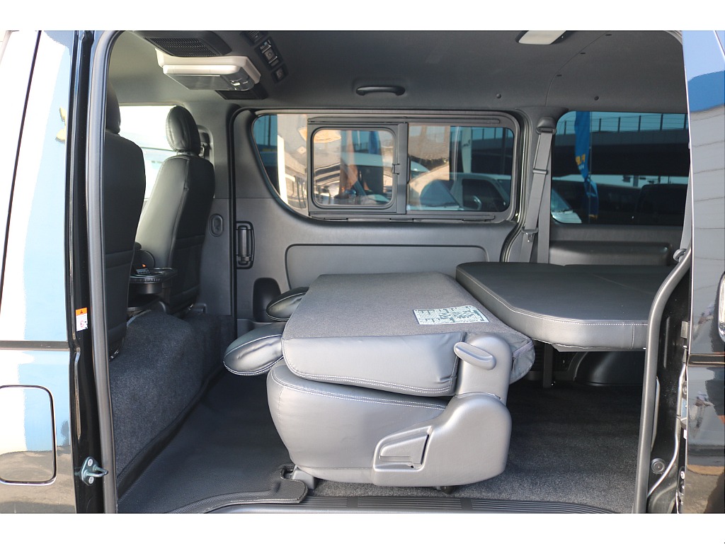 トヨタ ハイエースバン(45枚目)