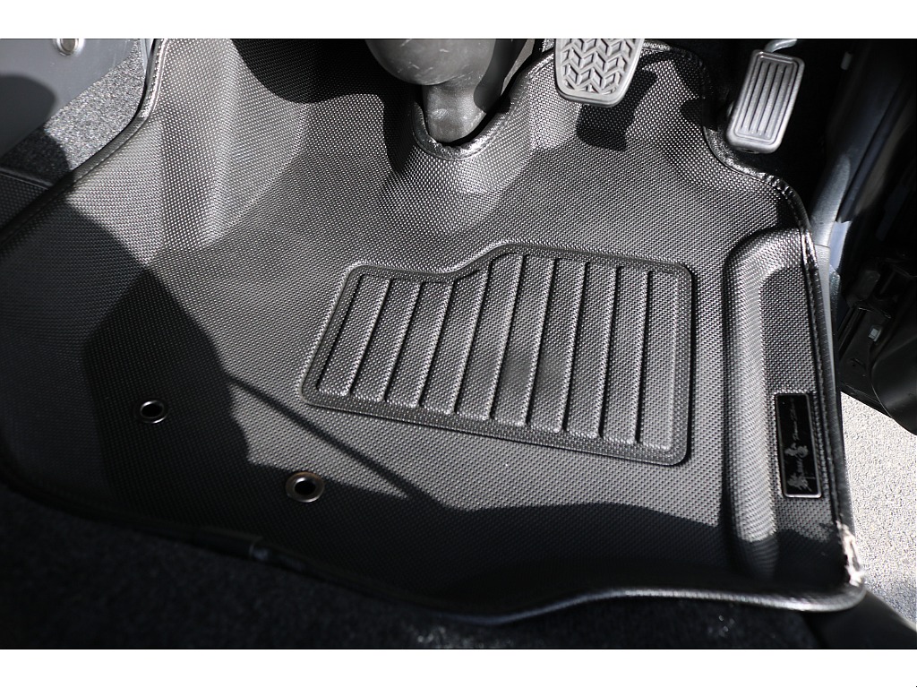 【R3年式/4ナンバー/ディーゼル4WD】オフロードPKG★大画面ナビ★ベッドキット★他＊＊全国ご納車OK～＊＊