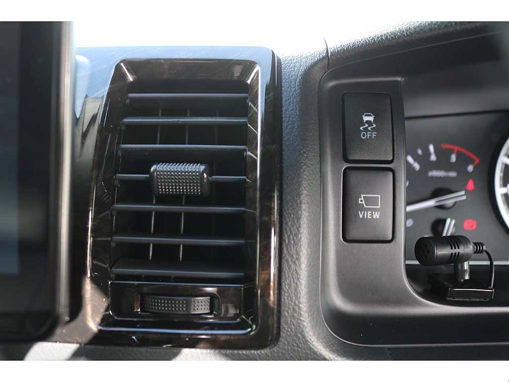 【R3年式/4ナンバー/ディーゼル4WD】オフロードPKG★大画面ナビ★ベッドキット★他＊＊全国ご納車OK～＊＊