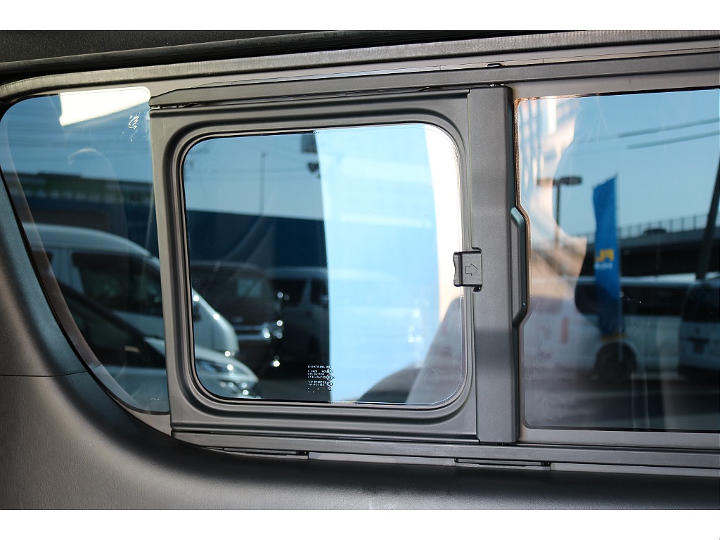 トヨタ ハイエースバン(43枚目)