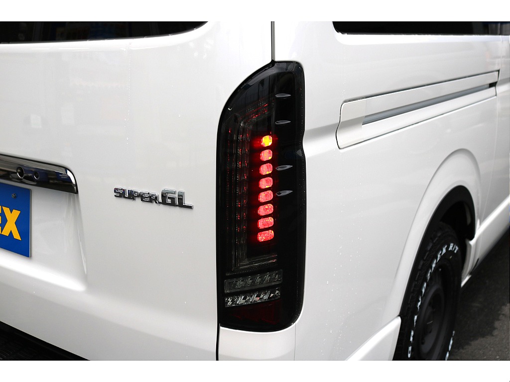 トヨタ ハイエースバン(21枚目)