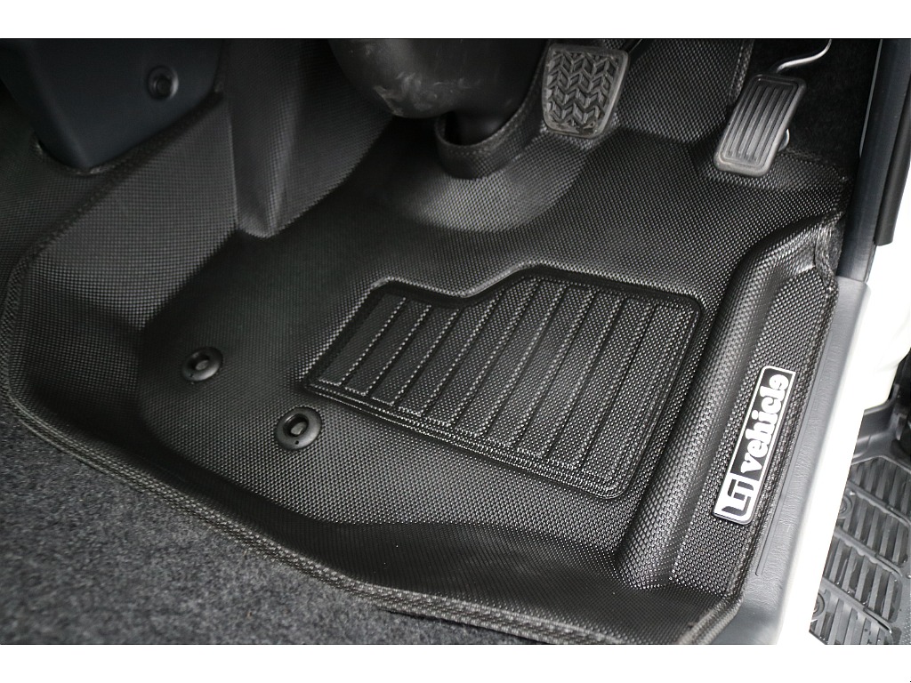 トヨタ ハイエースバン(32枚目)