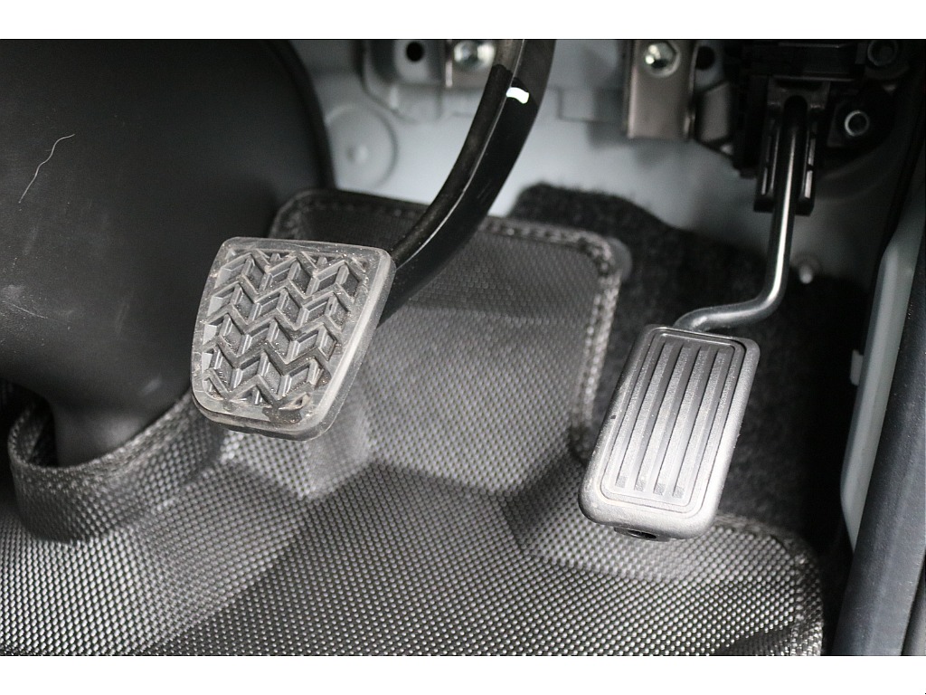 トヨタ ハイエースバン(33枚目)