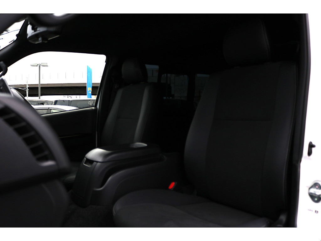 トヨタ ハイエースバン(52枚目)