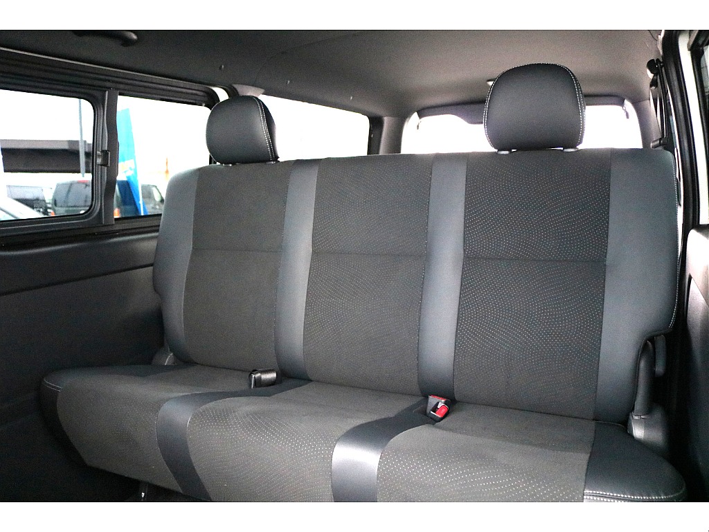 トヨタ ハイエースバン(53枚目)