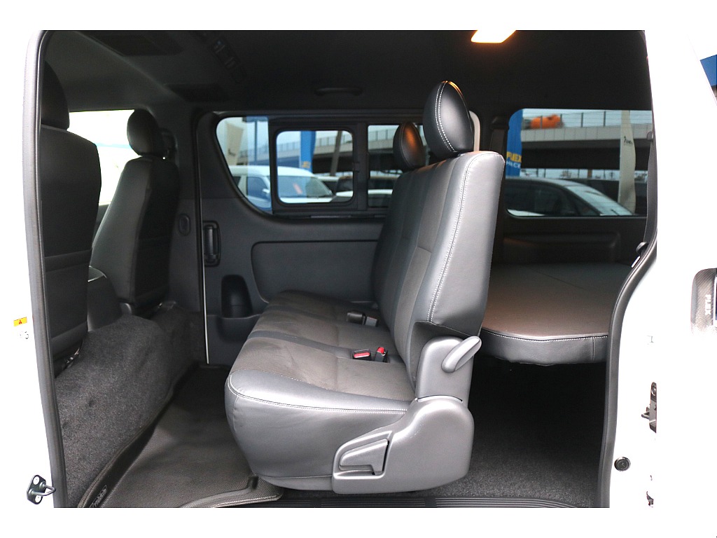 トヨタ ハイエースバン(59枚目)