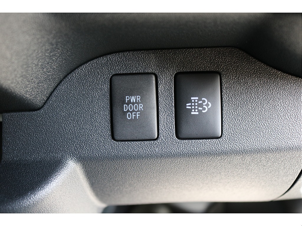 トヨタ ハイエースバン(30枚目)