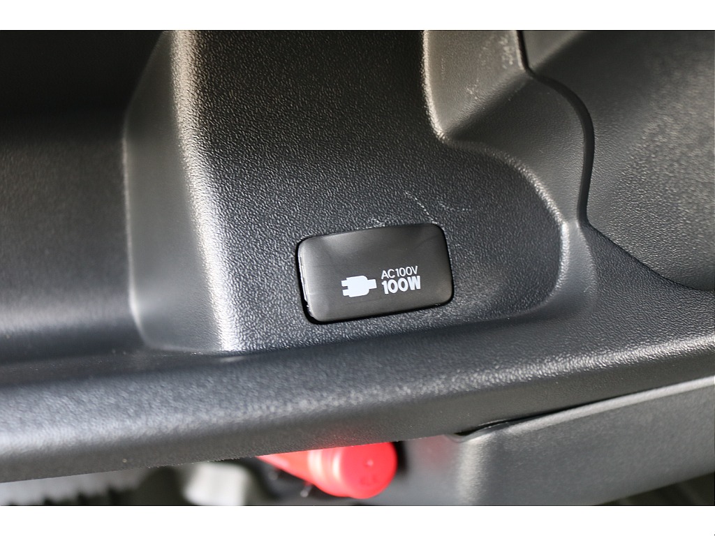 トヨタ ハイエースバン(35枚目)