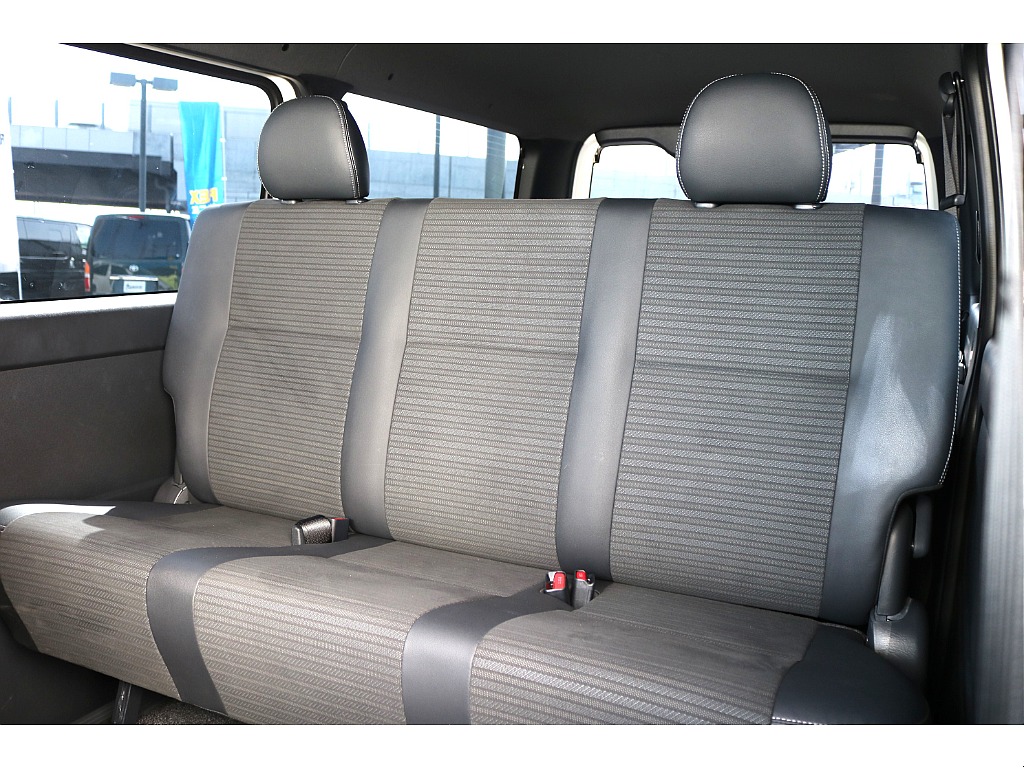 トヨタ ハイエースバン(39枚目)