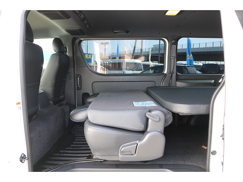 トヨタ ハイエースバン(41枚目)