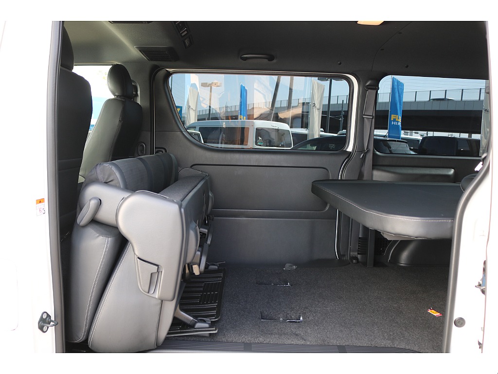 トヨタ ハイエースバン(42枚目)