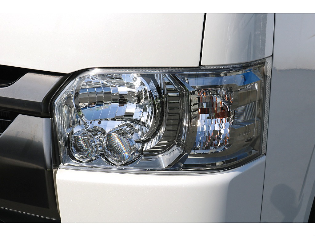 トヨタ ハイエースバン(50枚目)