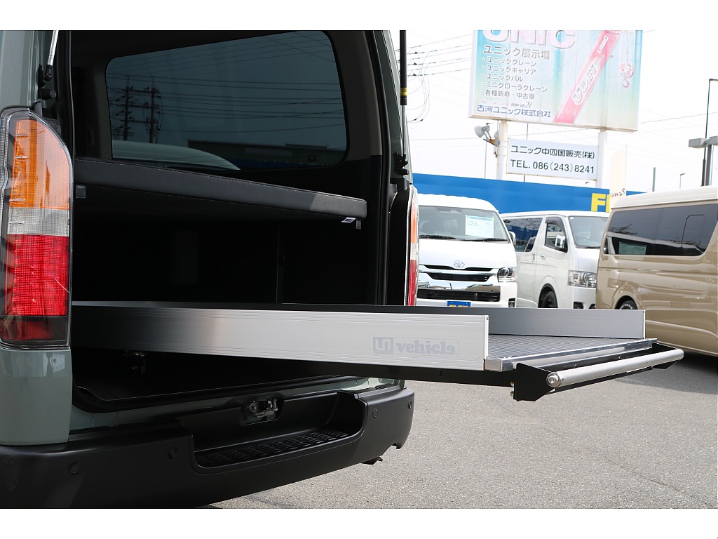 R6年式/4ナンバー/ディーゼル2WD】カーキ・ブラックエディション施工・スライドフロア・他＊＊全国ご納車OK～＊＊