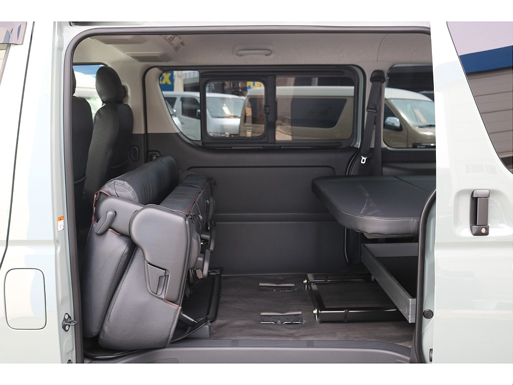 R6年式/4ナンバー/ディーゼル2WD】カーキ・ブラックエディション施工・スライドフロア・他＊＊全国ご納車OK～＊＊