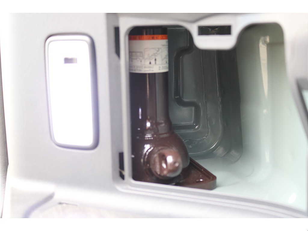 R6年式/4ナンバー/ディーゼル2WD】カーキ・ブラックエディション施工・スライドフロア・他＊＊全国ご納車OK～＊＊