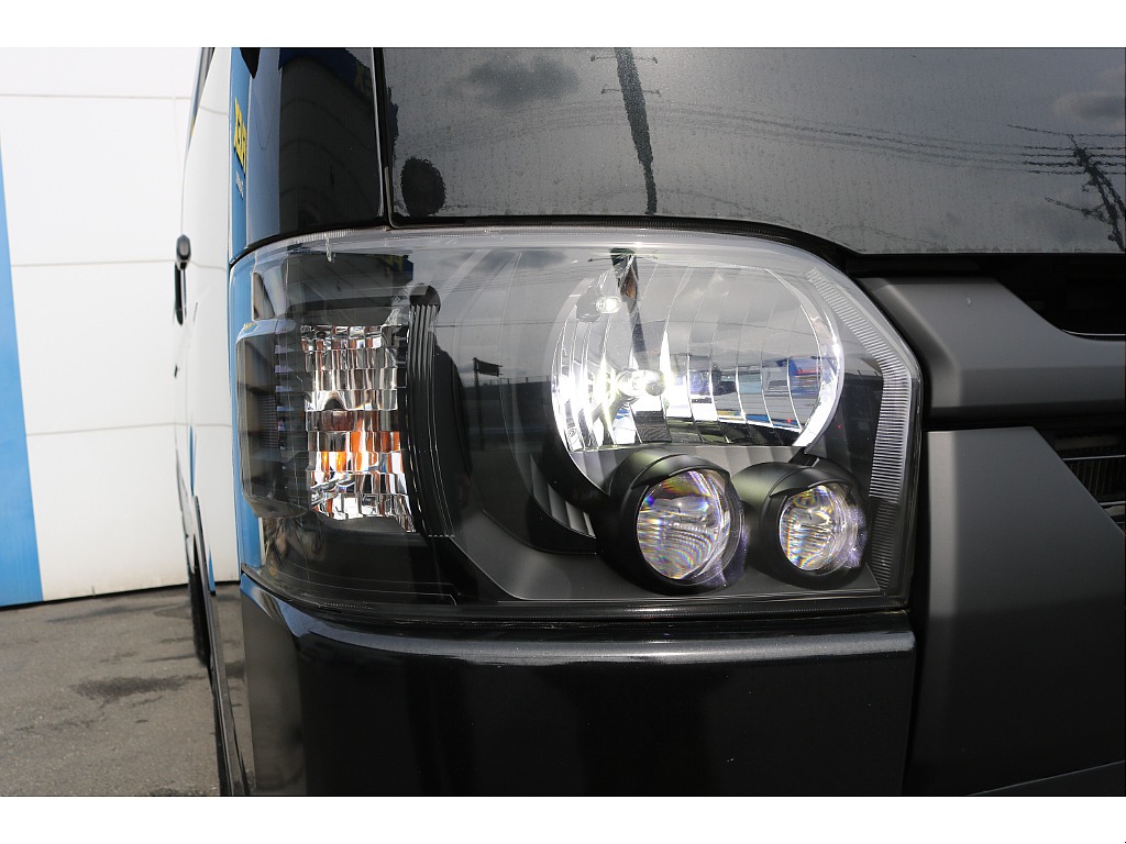 【R2年式/４ナンバー/ディーゼル2WD】TRDスポイラー・ブラックエディション施工・ベッドキット・他＊＊全国ご納車OK＊＊