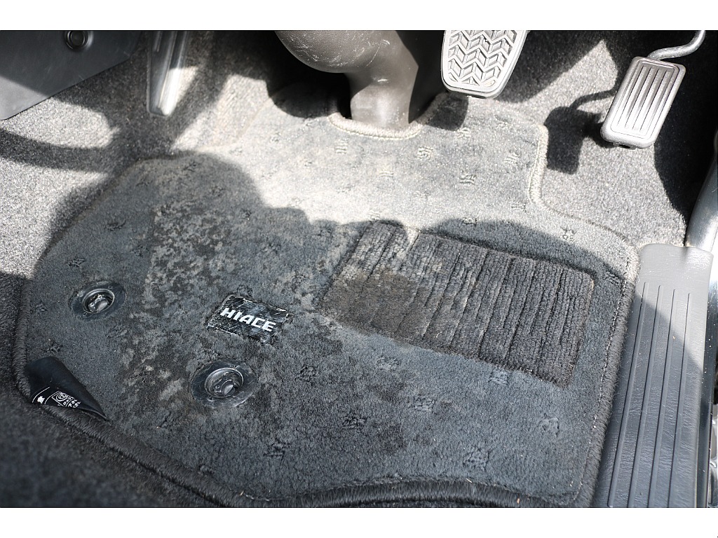 トヨタ ハイエースバン(40枚目)