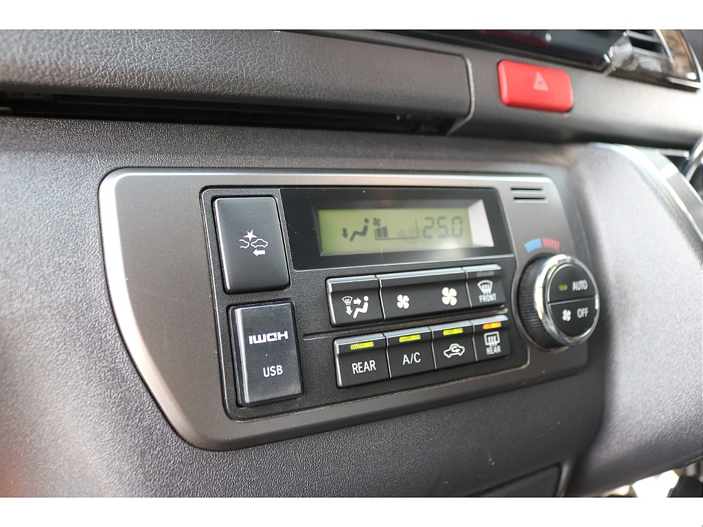 トヨタ ハイエースバン(51枚目)