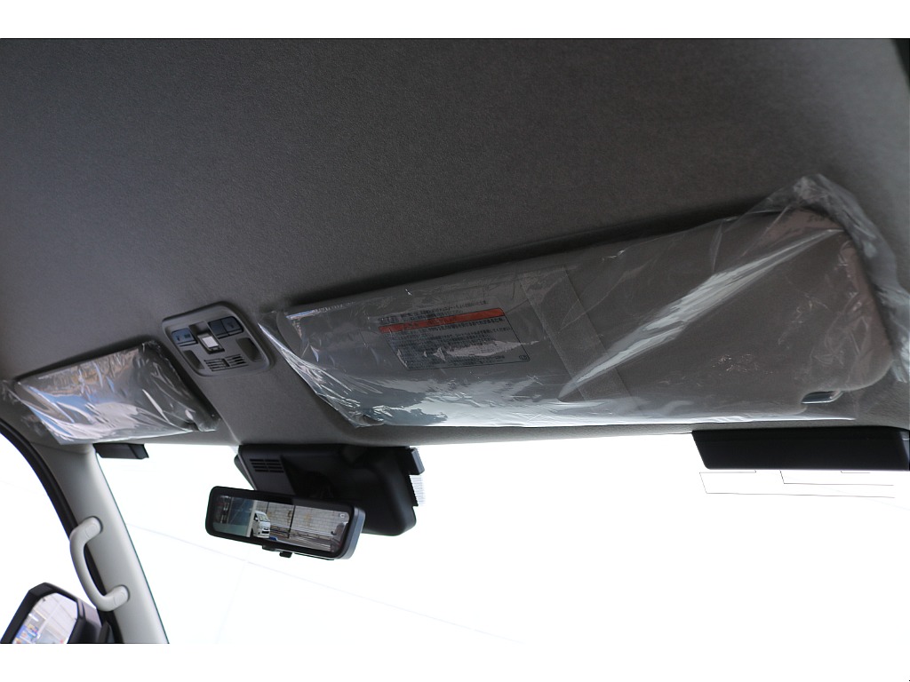 トヨタ ハイエース(32枚目)