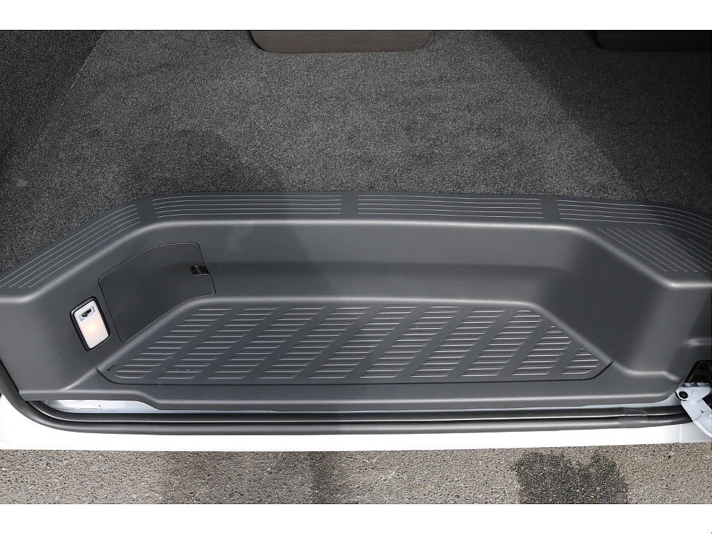 トヨタ ハイエース(46枚目)