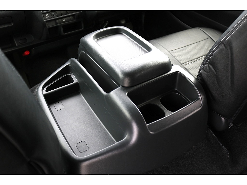 トヨタ ハイエース(52枚目)