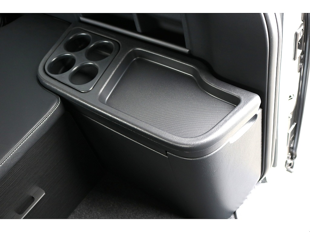 トヨタ ハイエース(55枚目)