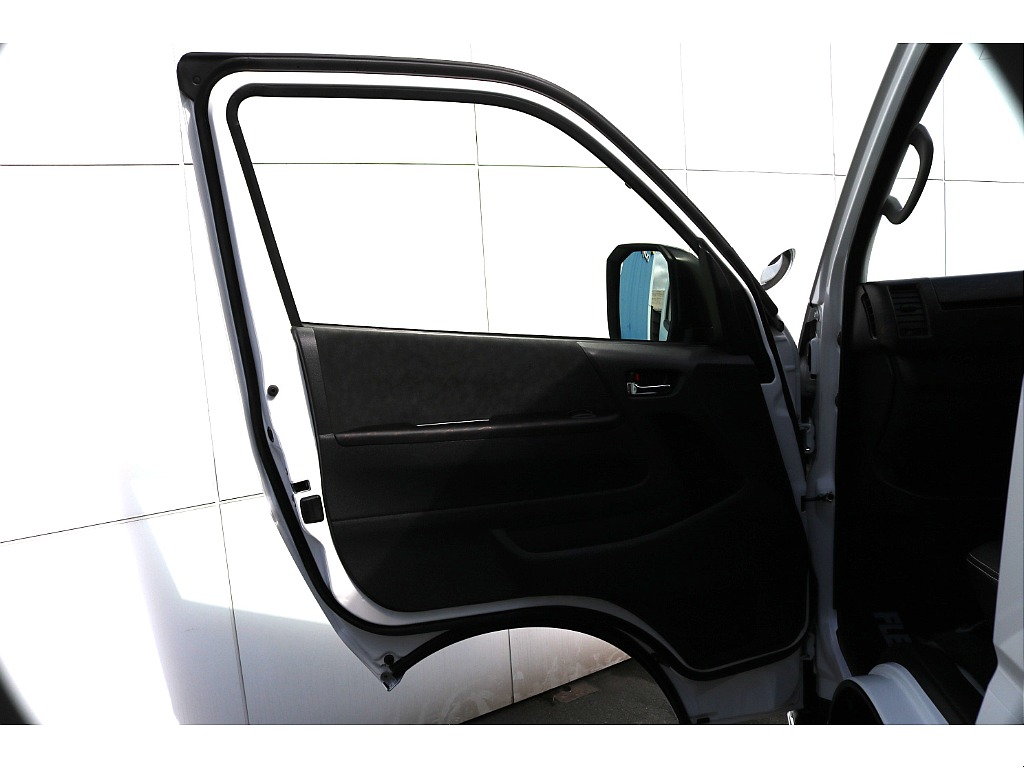 トヨタ ハイエース(46枚目)