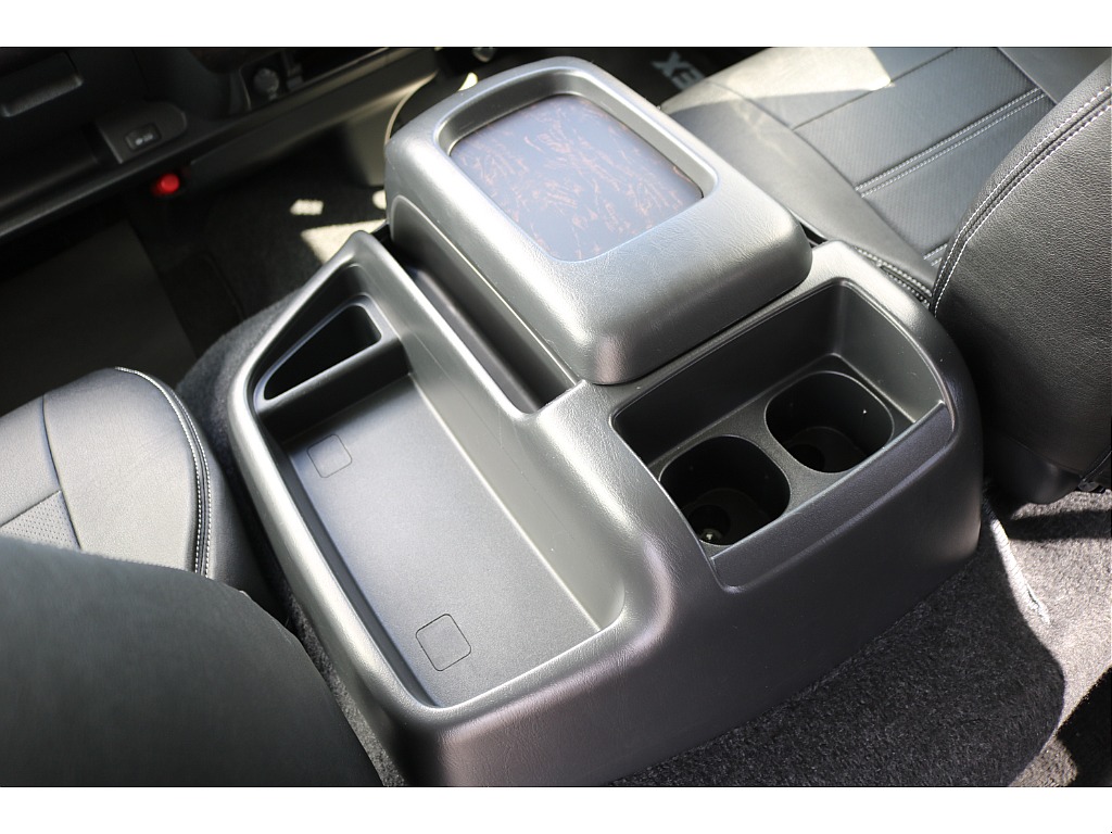 トヨタ ハイエース(54枚目)