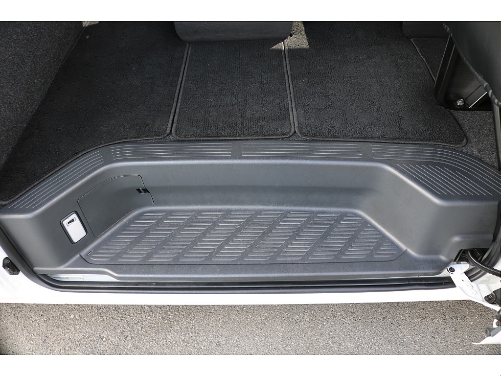 トヨタ ハイエース(55枚目)