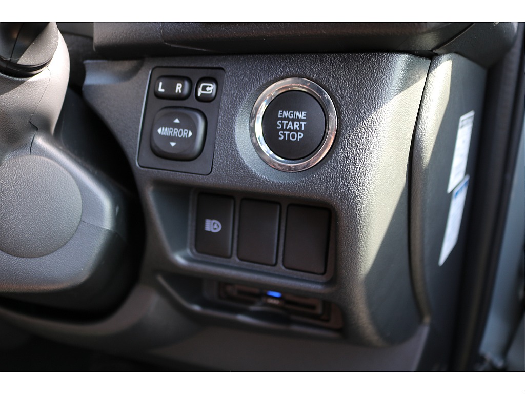 トヨタ ハイエースバン(21枚目)