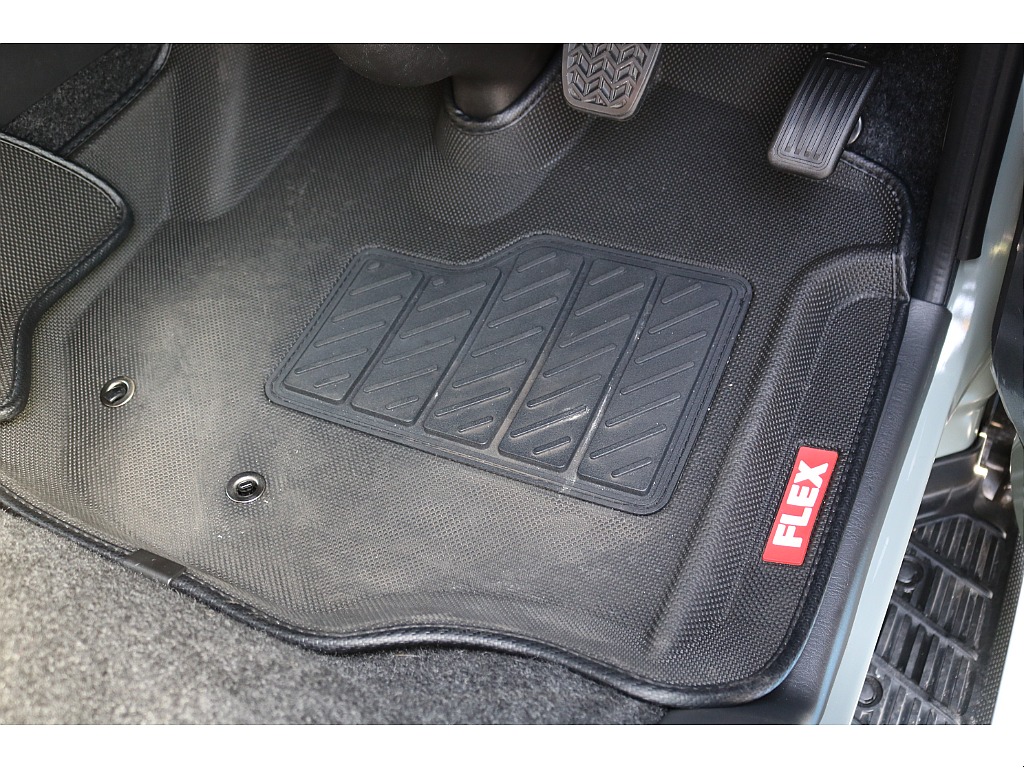 トヨタ ハイエースバン(35枚目)