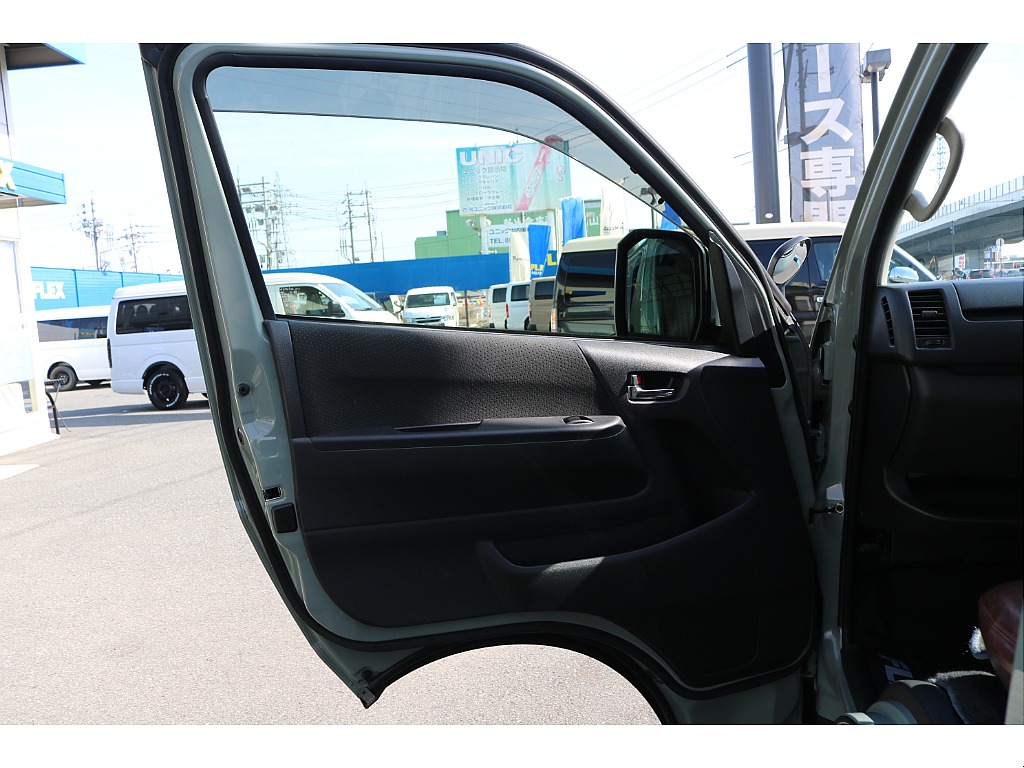 トヨタ ハイエースバン(39枚目)