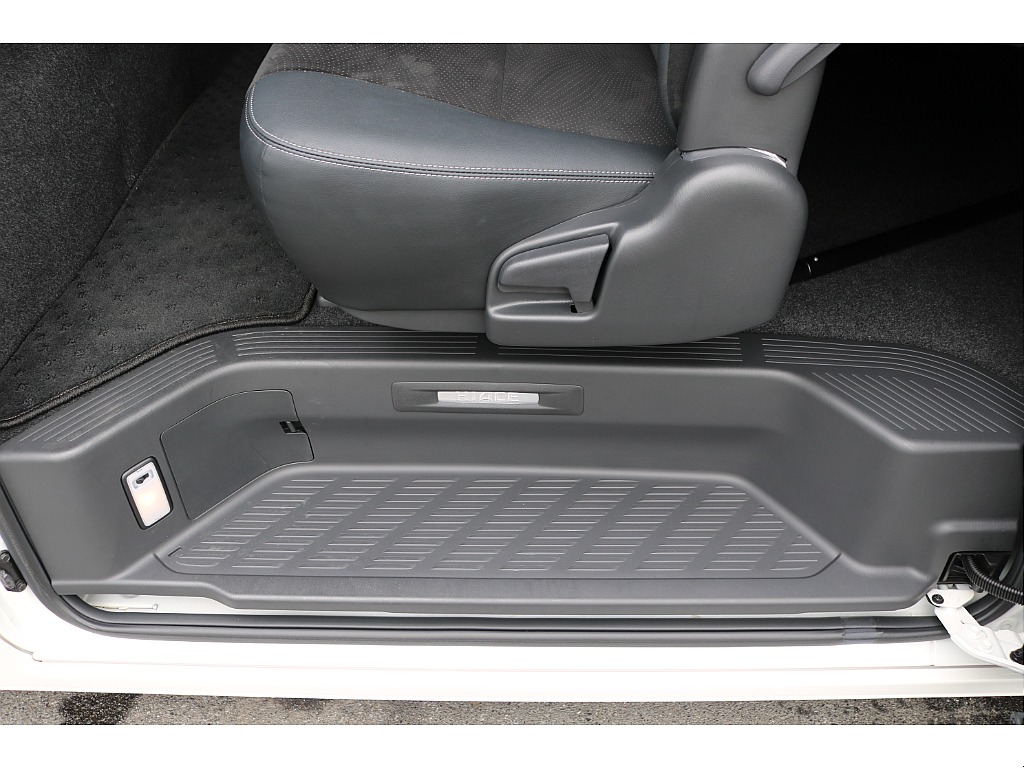 【R3年式/4ナンバー/ディーゼル2WD】・大画面ナビ・ベッドキット・他＊＊全国ご納車OK～＊＊