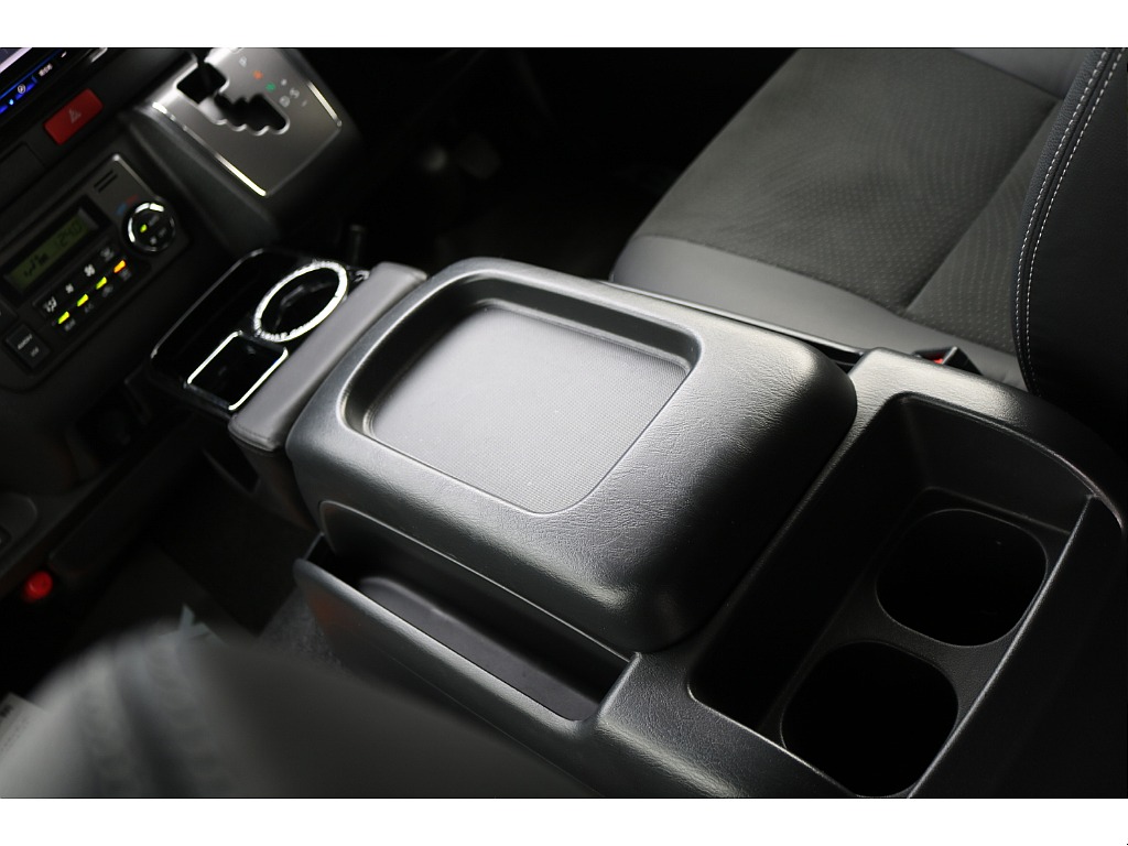 【R3年式/4ナンバー/ディーゼル2WD】・大画面ナビ・ベッドキット・他＊＊全国ご納車OK～＊＊