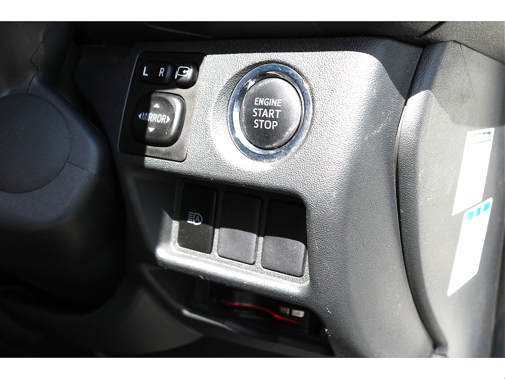 トヨタ ハイエースバン(28枚目)